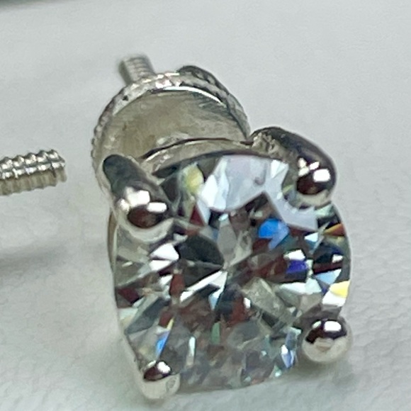 SPECIAL DEAL‼️2ct Diamond Certified Studs 925 Silver Earrings. Screw-back style - Picture 6 of 6